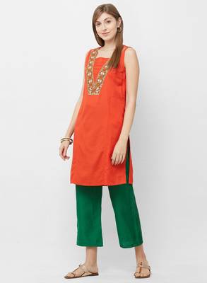 Women's Solid Green Casual Pants 5