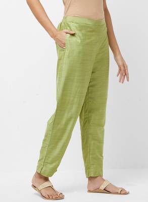 Women's Solid Green Casual Pants 3
