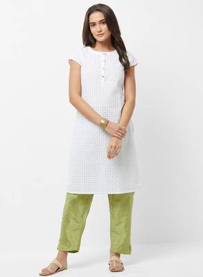 Women's Solid Green Casual Pants 5