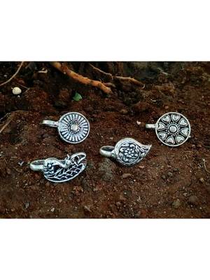 Silver nose-ring 1