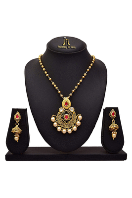 Gold pearl pendants 2