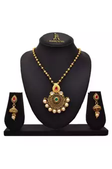 Gold pearl pendants