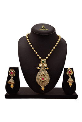 Gold pearl pendants 2