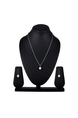 Silver pearl pendants 2