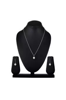 Silver pearl pendants