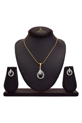 Gold diamond pendants 2