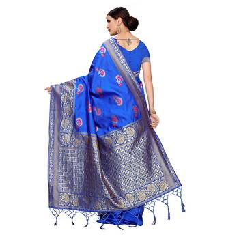 Blue woven cotton silk saree with blouse 4
