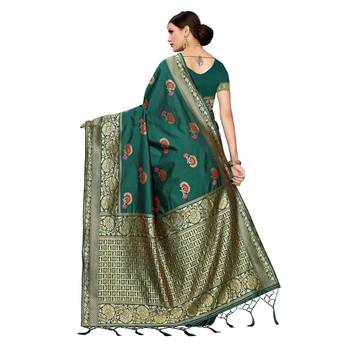 Green woven cotton silk saree with blouse 4