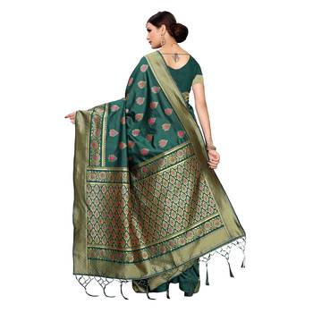Green woven cotton silk saree with blouse 4