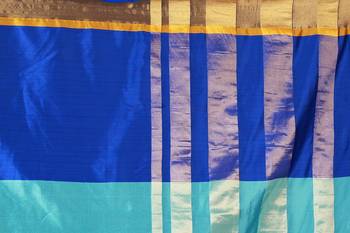 Blue woven cotton saree with blouse 5