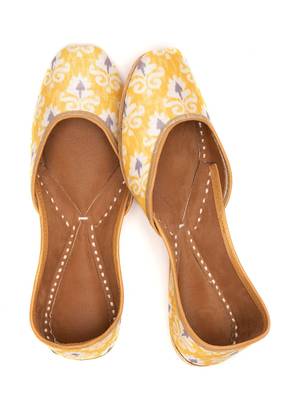 Women's Nixon Palmette Motif genuine Leather Juttis 1