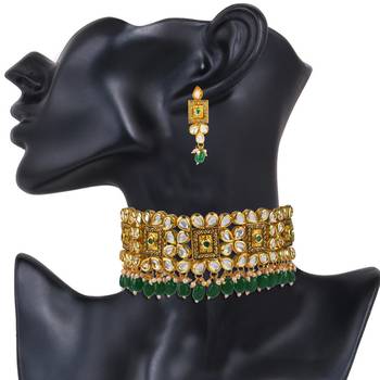 Green necklaces 1