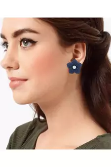 Blue diamond studs
