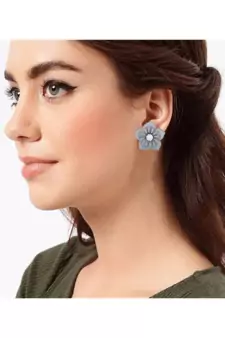 Grey diamond studs