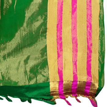 Green  woven art silk saree with blouse 5