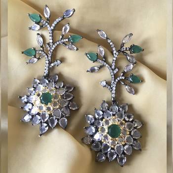 Gold earrings 1
