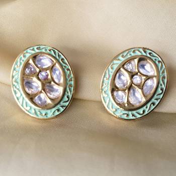 Gold earrings 1
