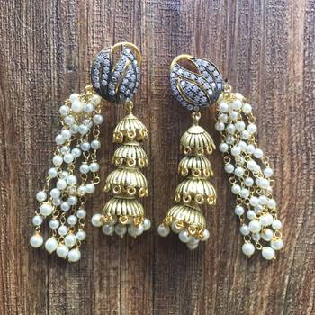 Gold earrings 1
