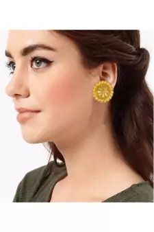 Gold studs