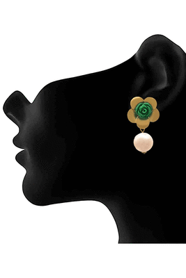 Gold pearl studs 2
