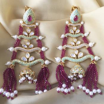 Gold earrings 3