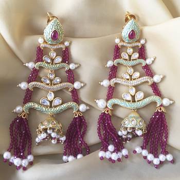 Gold earrings 4