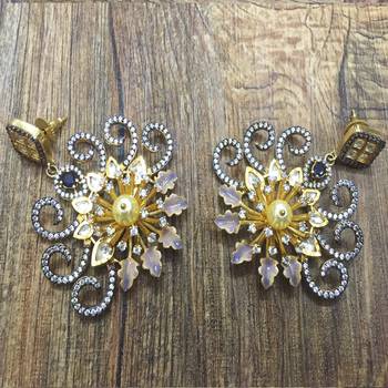 Gold earrings 1