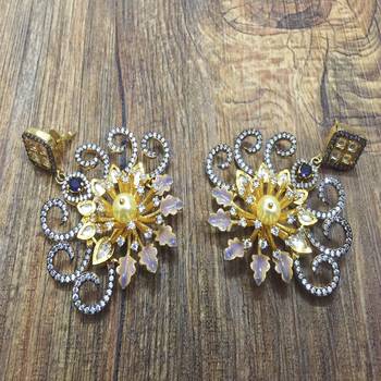 Gold earrings 2