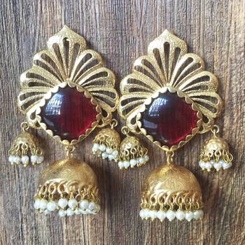Gold earrings 2