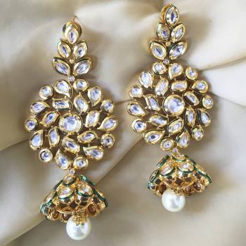 Gold earrings 3