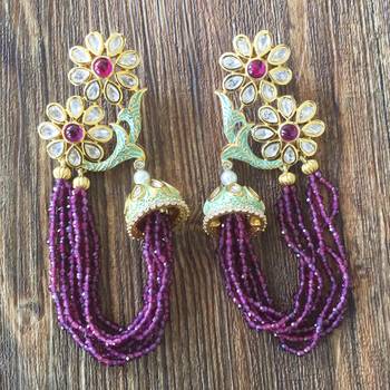 Gold earrings 3