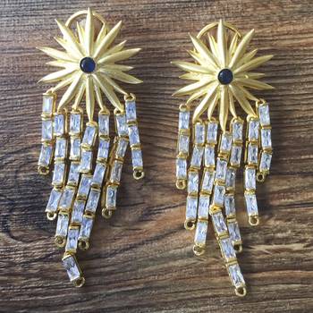 Gold earrings 1