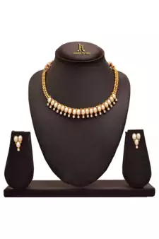 Gold pearl necklace-sets
