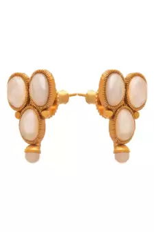 Gold pearl necklace-sets