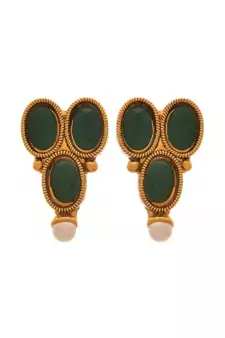 Gold pearl necklace-sets