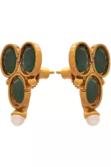Gold pearl necklace-sets
