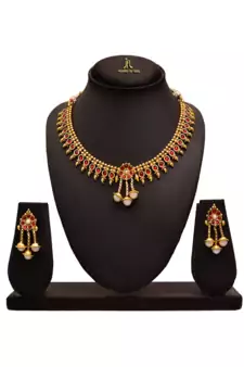 Gold pearl necklace-sets