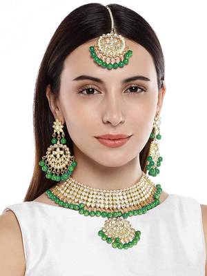 Traditional Kundan & Pearl Green Choker Necklace Set For Women 2
