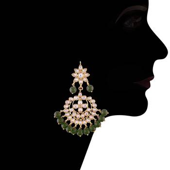 Traditional Kundan & Pearl Green Choker Necklace Set For Women 5