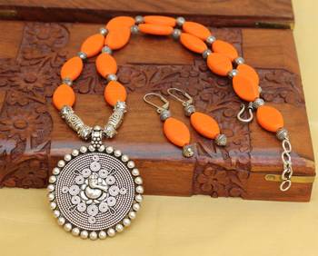 Orange Agate Necklaces 1