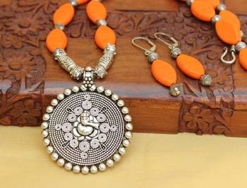Orange Agate Necklaces 3