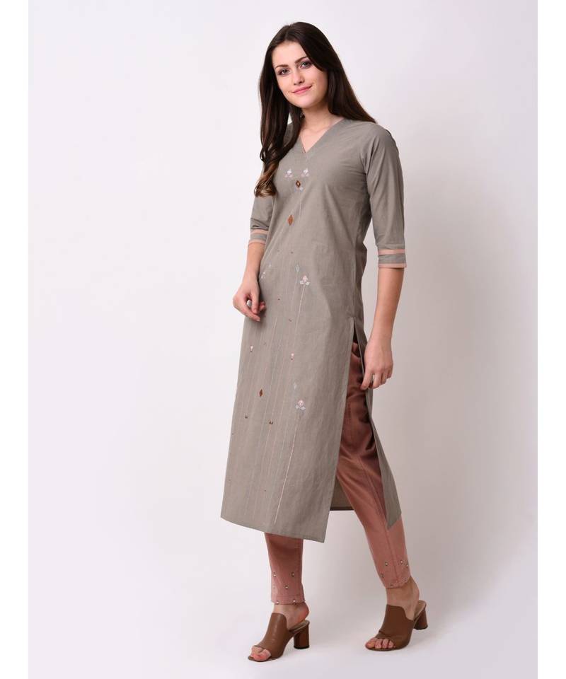 Green Women's Cotton Tribal Embroidered Kurta