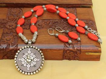 Red Agate Necklaces 1
