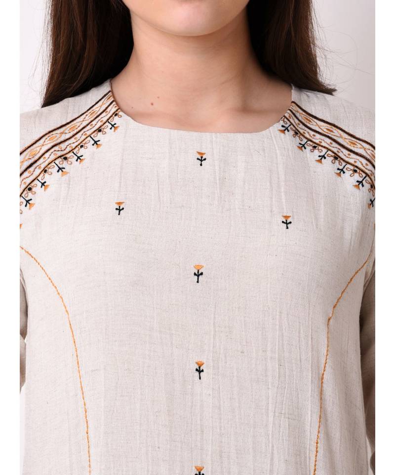 Beige Women's Rayon Flex Straight Embriodred Kurta