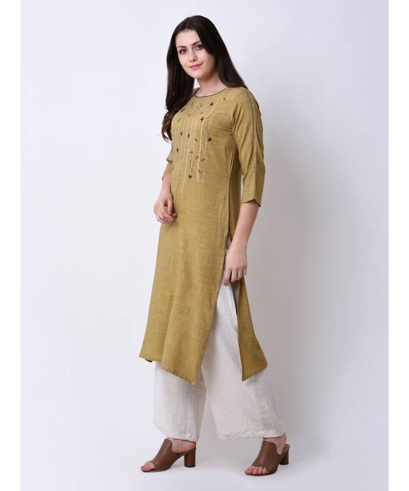 Green Women's Green Floral Embroidered Kurta