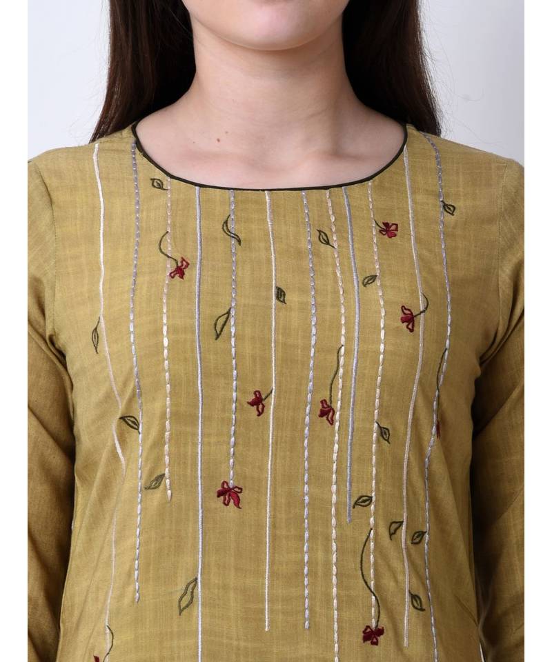 Green Women's Green Floral Embroidered Kurta