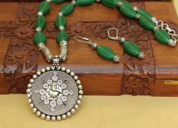 Green Agate Necklaces 2