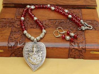 Red Agate Necklaces 1