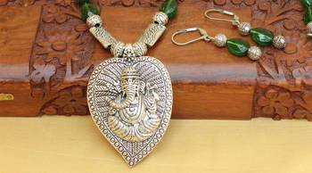 Green Agate Necklaces 2