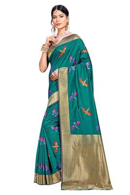 Green Woven Banarasi Silk Saree With Blouse 2